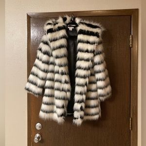Black & white faux fur jacket, Brand Glamorous
